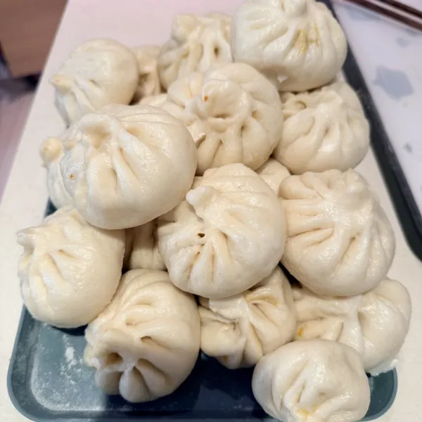 周日自己做了胡萝卜牛肉包子